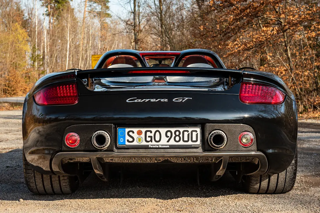 Porsche-Carrera-GT-Rearend