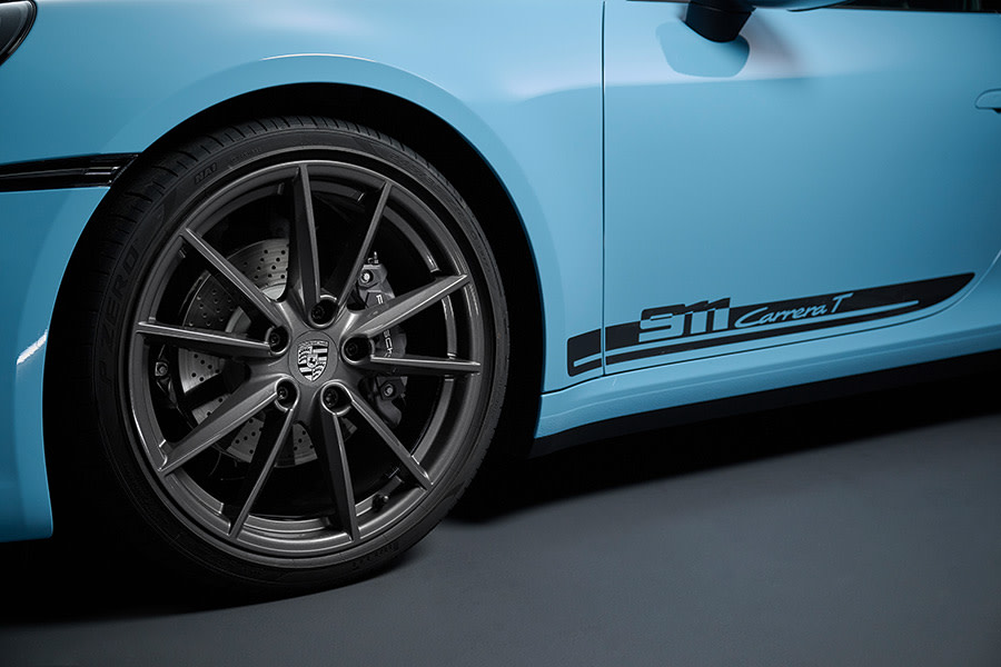 Porsche-911-T-2022-interior-autoscout24 (5).jpg