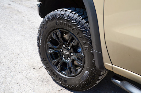 Chevrolet Silverado ZR2 2022 : essai routier Image