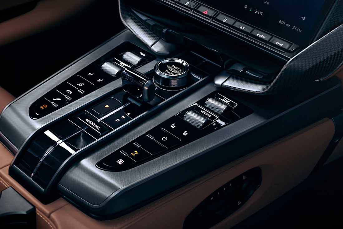 Aston Martin Vanquish (8).jpg