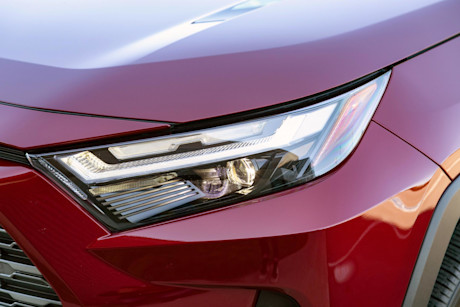 Editorial 2022 toyota rav4 limited awd 01 jw