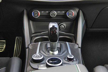 Editorial 2019 alfa romeo stelvio quadrifoglio awd 35 dw