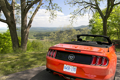 Editorial 2015 ford mustang gt convertible premium jw 12