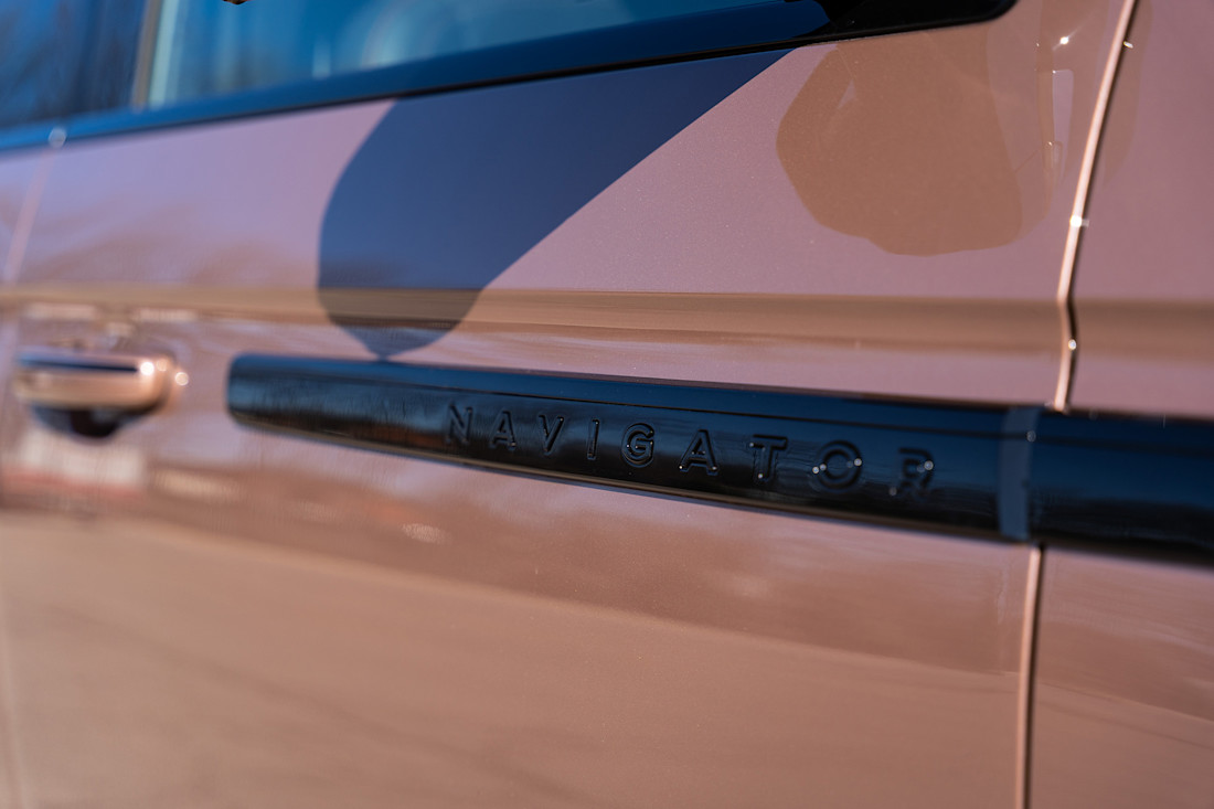 2026 Lincoln Navigator - TD - JW - 260413 - 5.jpg