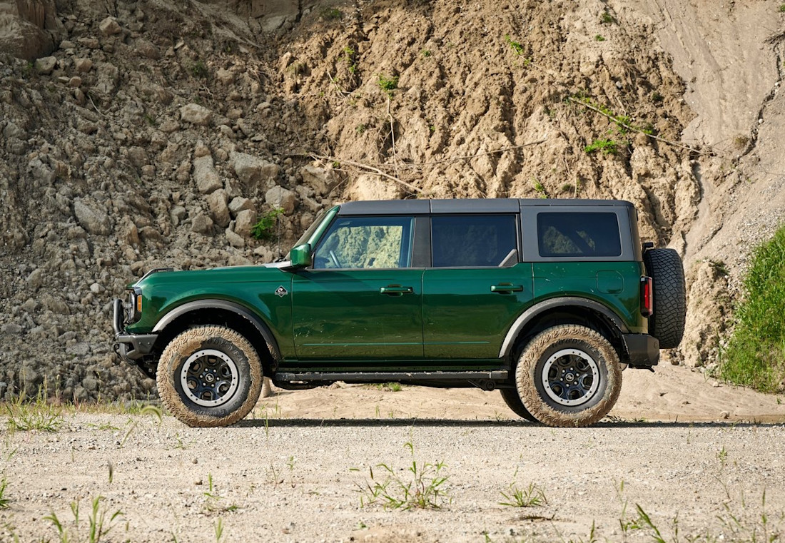 Ford-Bronco 4-door-2022 Seitenansicht