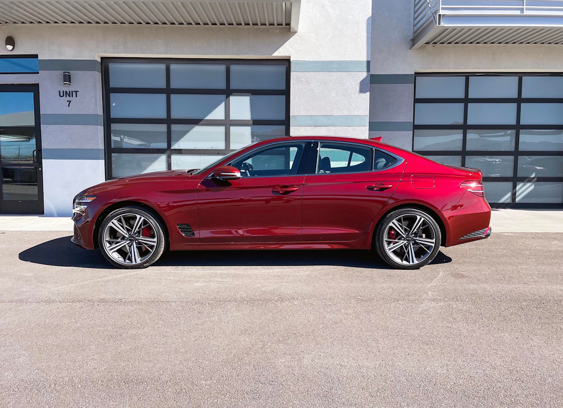 Editorial 2024 genesis g70 3 3t sport awd fd 240206 05 pb
