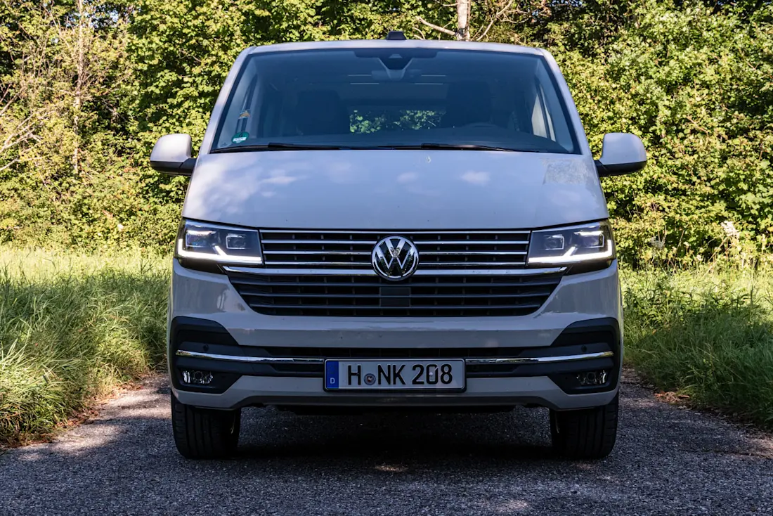 Der VW T6 gilt als zuverlässiger Bus und glänzt beim TÜV mit guten Werten.  Der VW T6 gilt als zuverlässiger Bus und glänzt beim TÜV mit guten Werten.