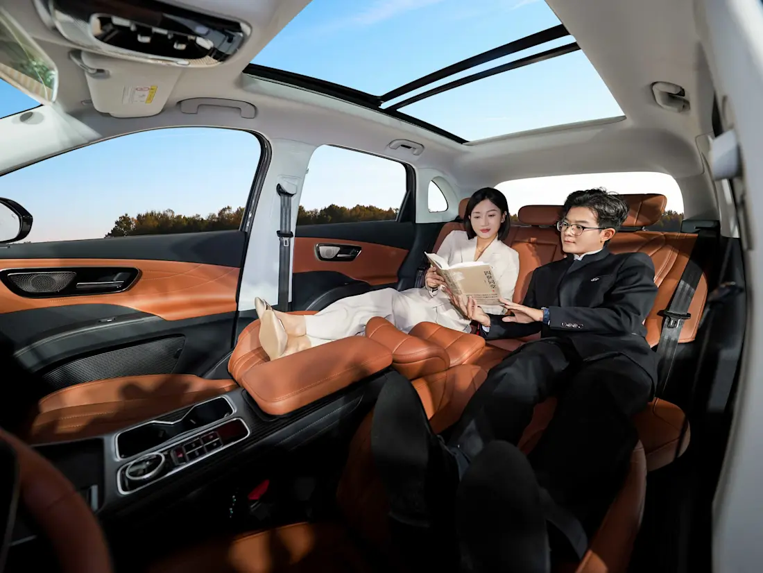 chery tiggo 8 interieur