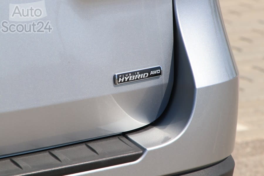 ford-explorer.phev.22.51.jpg