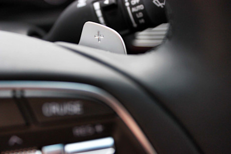 Editorial 2017 genesis g90 33t 19 dh