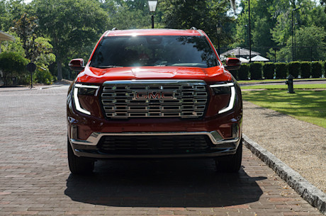 Editorial 2024 gmc acadia fd jv 240613 3
