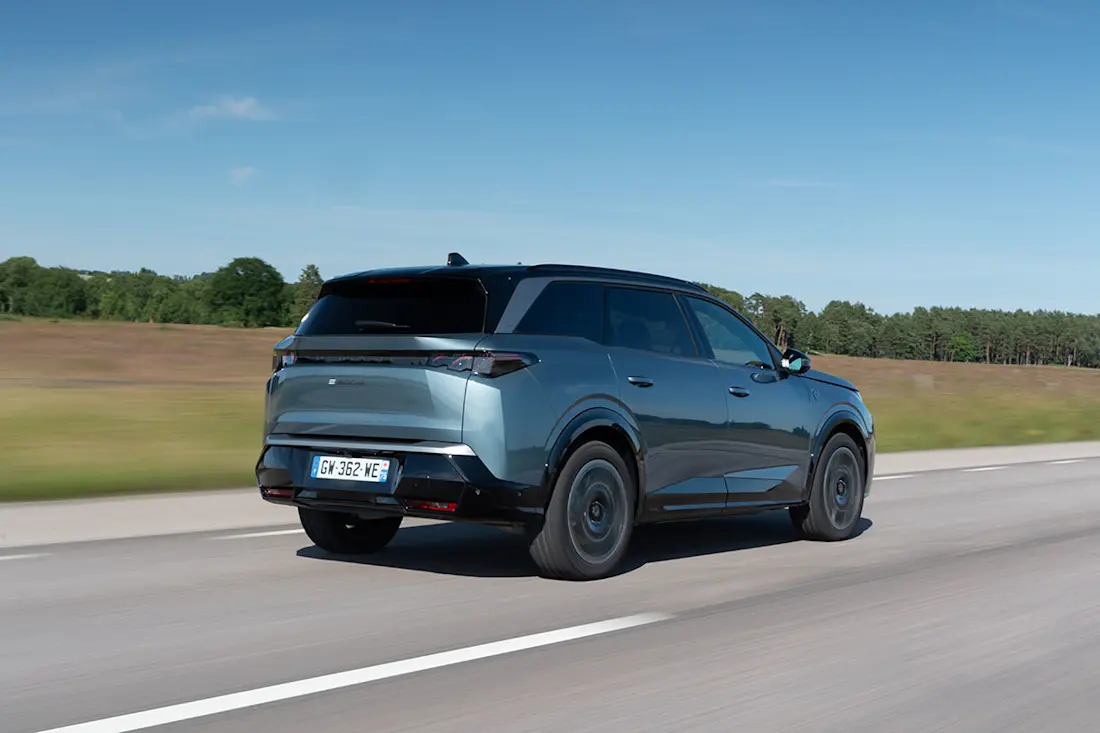 PEUGEOT E5008TESTDRIVE 2406TC1932 PEUGEOT E5008TESTDRIVE 2406TC1932