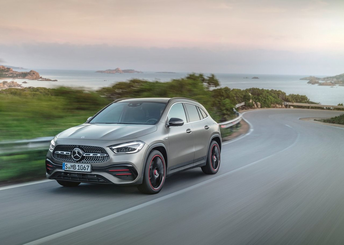 Mercedes-Benz-GLA-2021-1280-07.jpg