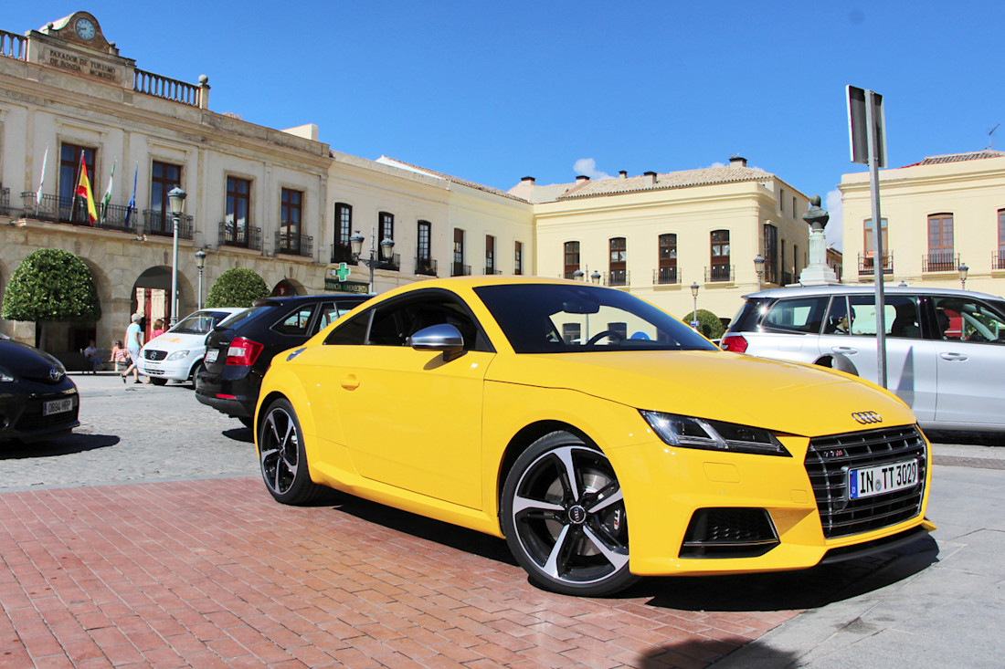 2016 Audi TT and TTS: In Pictures