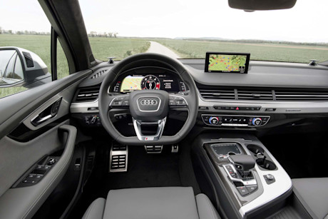 Editorial 04 lw 2017 audi sq7