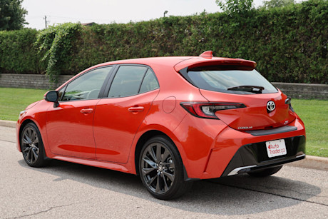 Editorial 2023 toyota corolla hatchback xse td 230901 09 jm