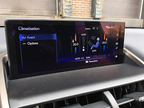 Lexus NX 300h 2021 : essai routier Image