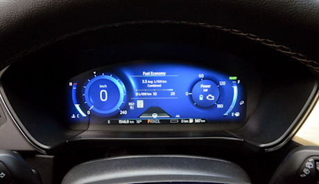 Ford Escape hybride rechargeable 2021 : essai routier Body Image