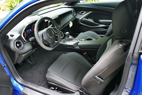 Editorial 2019 chevrolet camaro 1lt coupe 17 dh