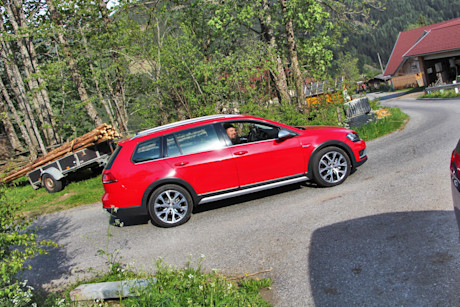 Editorial 2016 volkswagen golf alltrack jy 23
