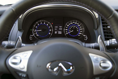 Editorial 2015 infiniti qx70 37 sport jw 13