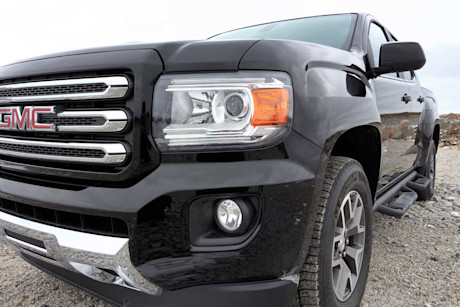 Editorial 2017 gmc canyon diesel 4wd crew cab short bed 21 ew