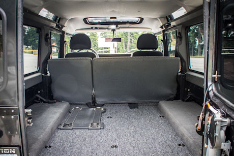 Editorial 2000 land rover defender 110 bm 17