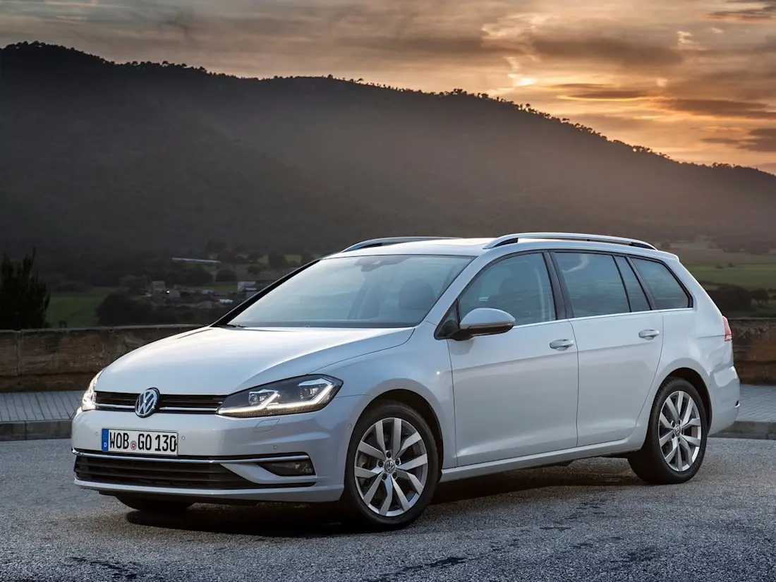 Volkswagen-Golf Variant-2017-1280-242c1e5c10bbea496c5197be30f4c1f6a9