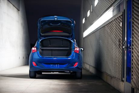 Editorial hyundai elantra gt 07