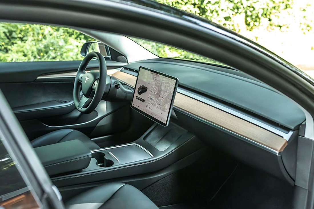 Tesla model 3 tuneado Manhart (15).jpg