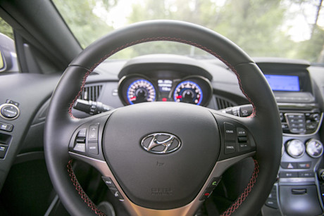 Editorial 2015 hyundai genesis coupe r spec rf 15