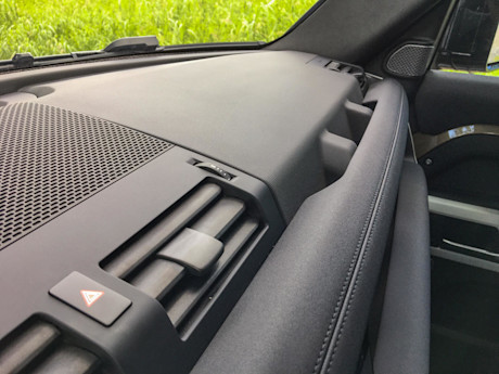 Land Rover Defender 90 P400 X-Dynamic 2021 : essai routier Image