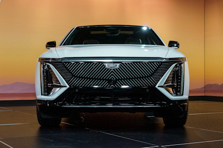 Editorial 2025 cadillac lyriq preview jv 241003 15