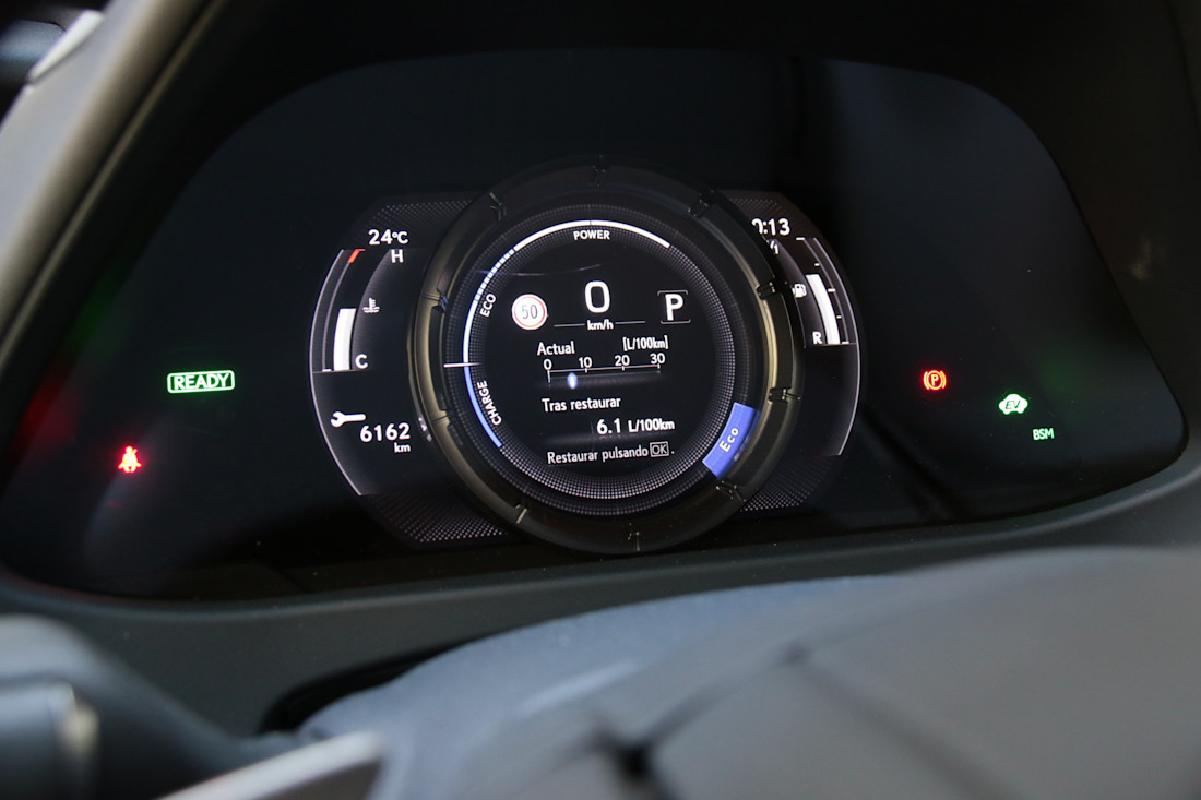 lexus-ux250h (12).JPG