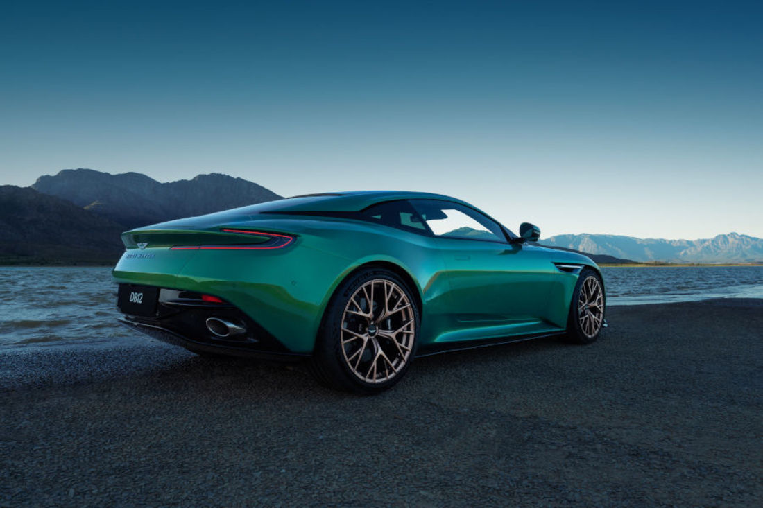 Nuevo-Aston-Martin-DB12-2023 (33).jpg