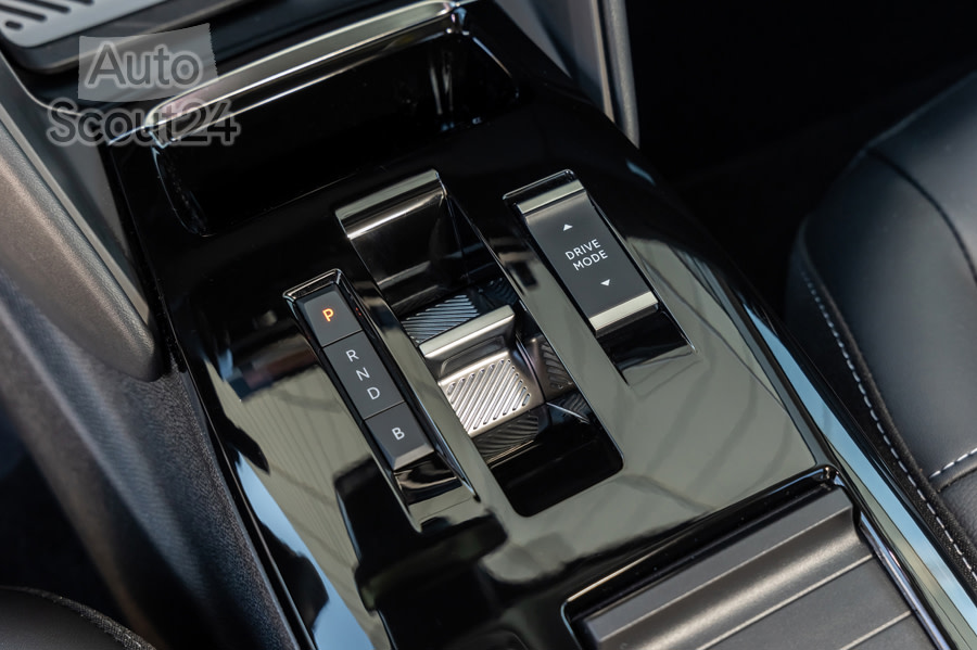 e-C4-X-Electric-075.jpg