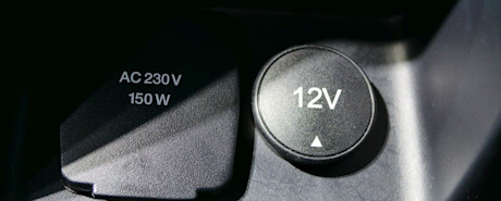 ADV-137 - omvormer in de auto