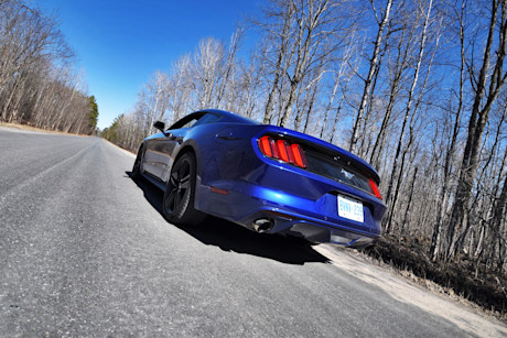 Editorial 2015 ford mustang ecoboost coupe jp 09