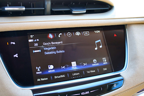 Editorial 2018 cadillac xt5 awd platinum 24 db