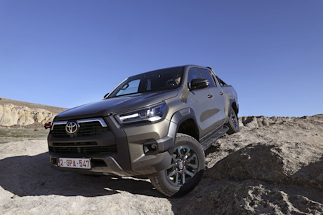 Wat?! Zelfs deze klassieker van Toyota is nu een hybride-auto