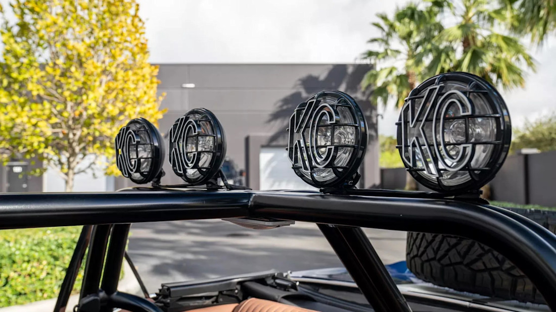 Ford-mustang-1968-off-road-restomod (7).jpg