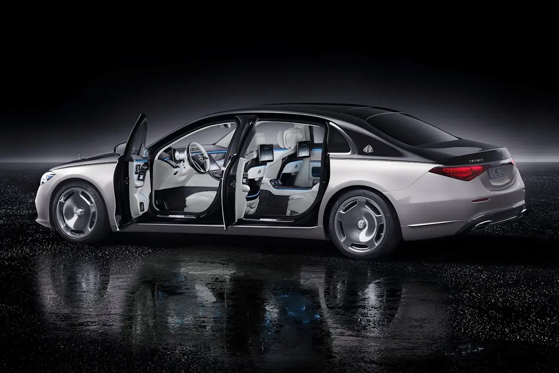 Mercedes-Maybach-S-Klasse-DoorsOpen Mercedes-Maybach-S-Klasse-DoorsOpen
