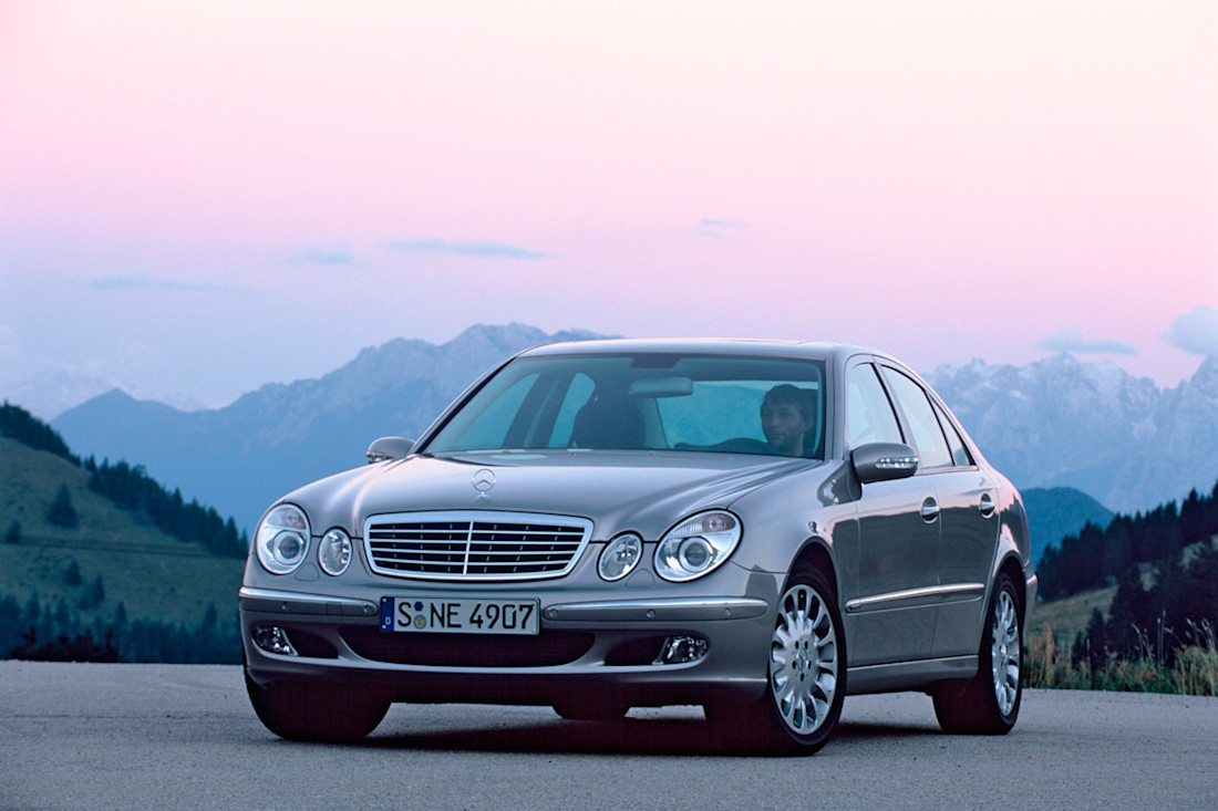 Mercedes-Benz E 280 voorkant