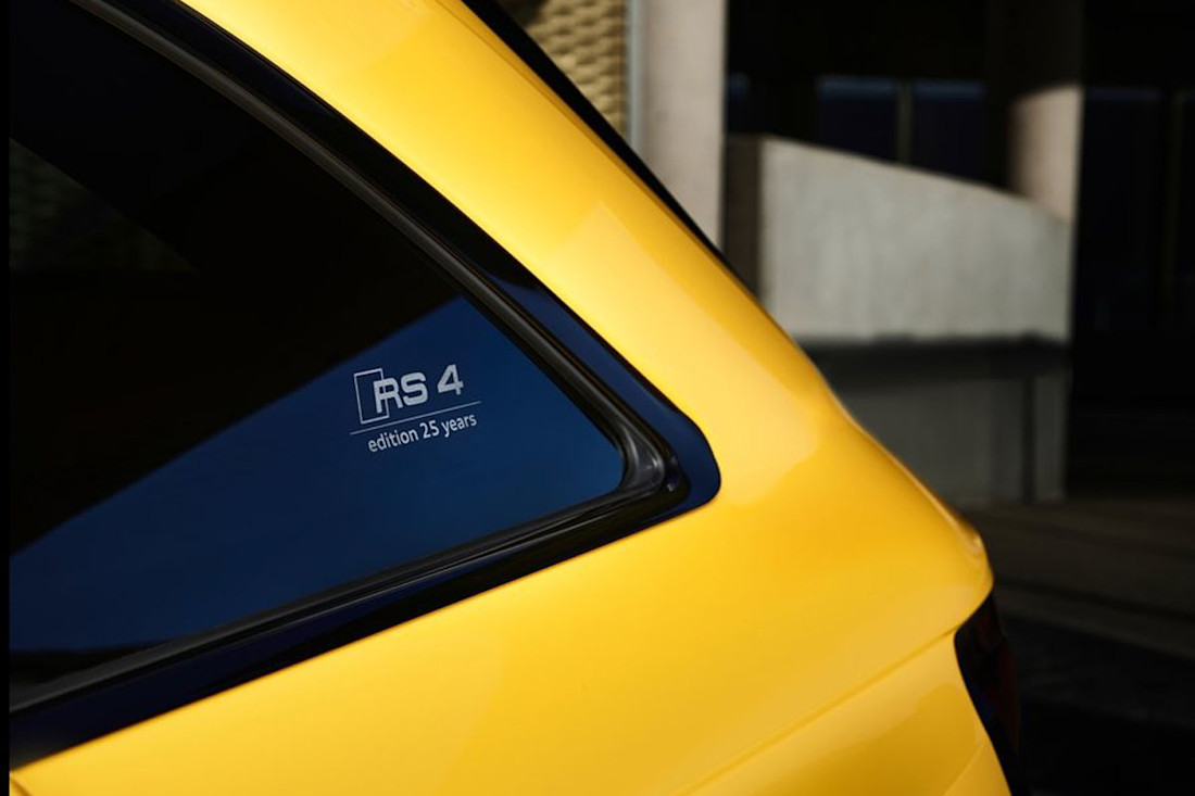 Audi-RS4_Avant_25_Years_Edition-2024-1600-3e.jpg