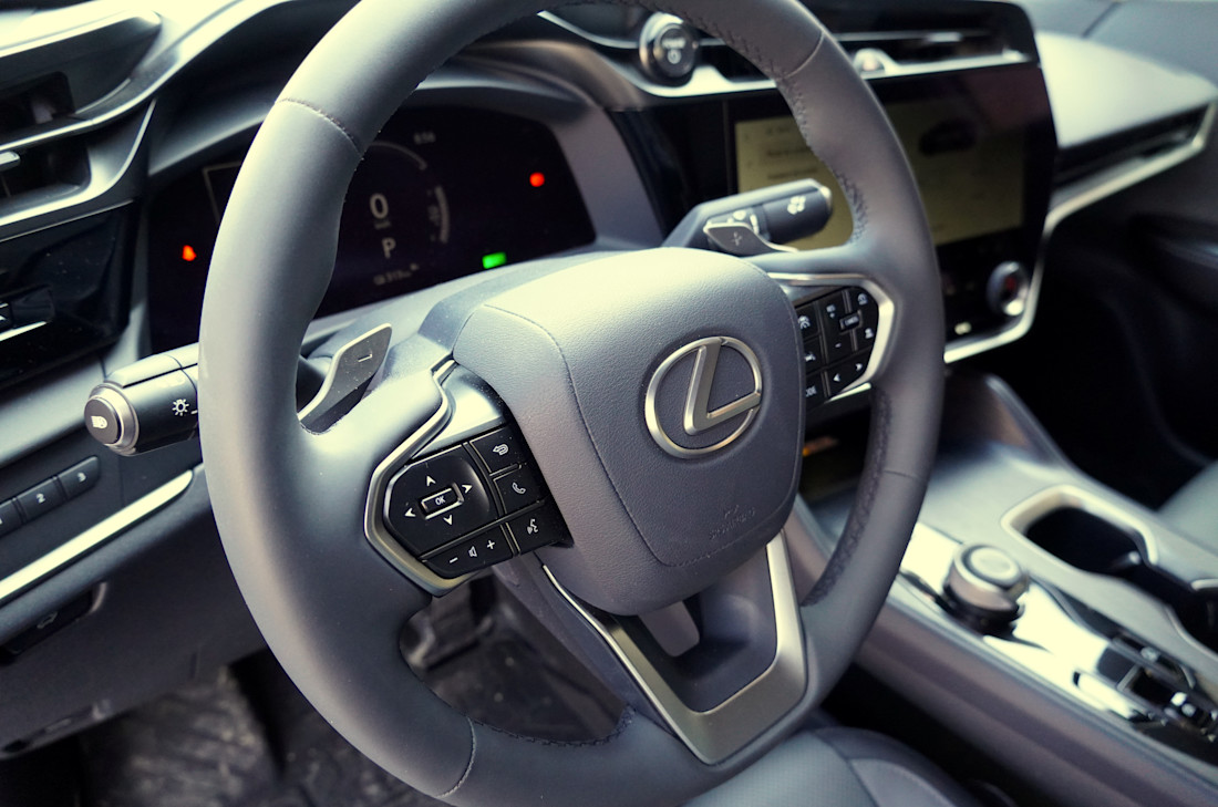 2026-Lexus-RZ350e (28).jpg