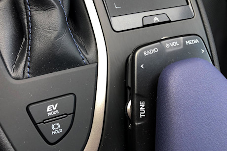 Lexus UX 250h 2022 : essai routier Image
