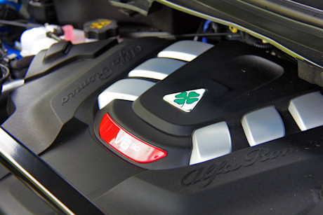 Editorial 2019 alfa romeo stelvio quadrifoglio awd 23 dw