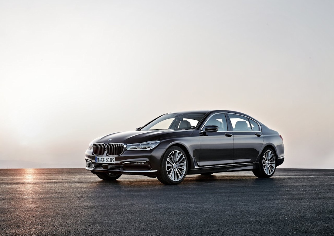 BMW-7-Series-2016