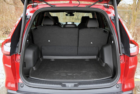 Editorial 2023 honda cr v touring hybrid 230619 12 sha