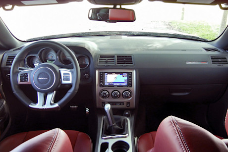 Editorial 04 jy 2012 dodge challenger srt8 392